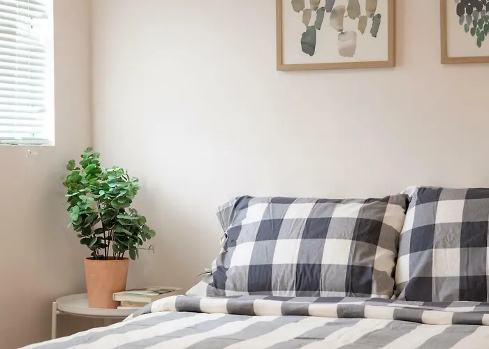 Charming 2Br Casita In Front Of Park